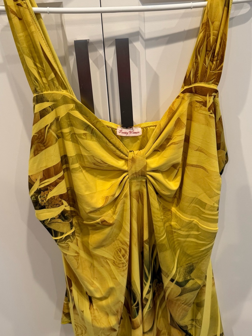 Pretty Woman Yellow Twist-Front Suntop